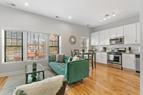 Charming 2BR Apt Nearby Transit, Shops & Logan Sq